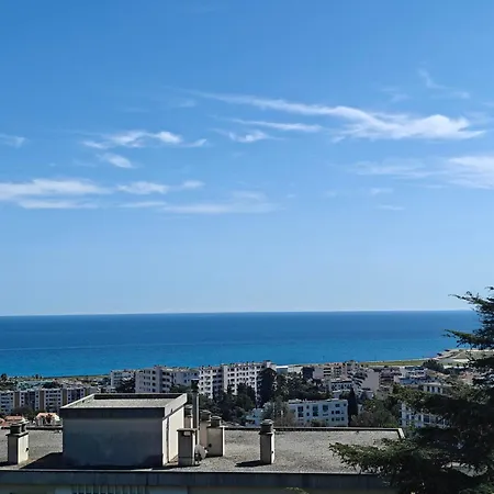 Apartmán Toit Terrasse Nice-ouest Avec Parking, Clim Et Piscine *
