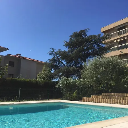 Apartmán Toit Terrasse Nice-ouest Avec Parking, Clim Et Piscine *